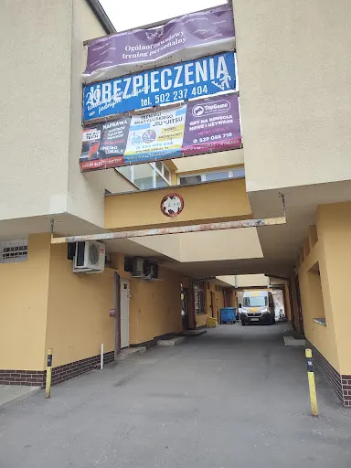Ubezpieczenia nad Pewexem